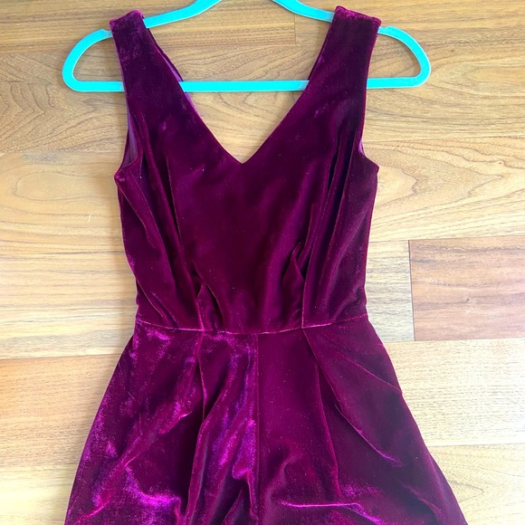 Velvet burgundy romper - Picture 2 of 4